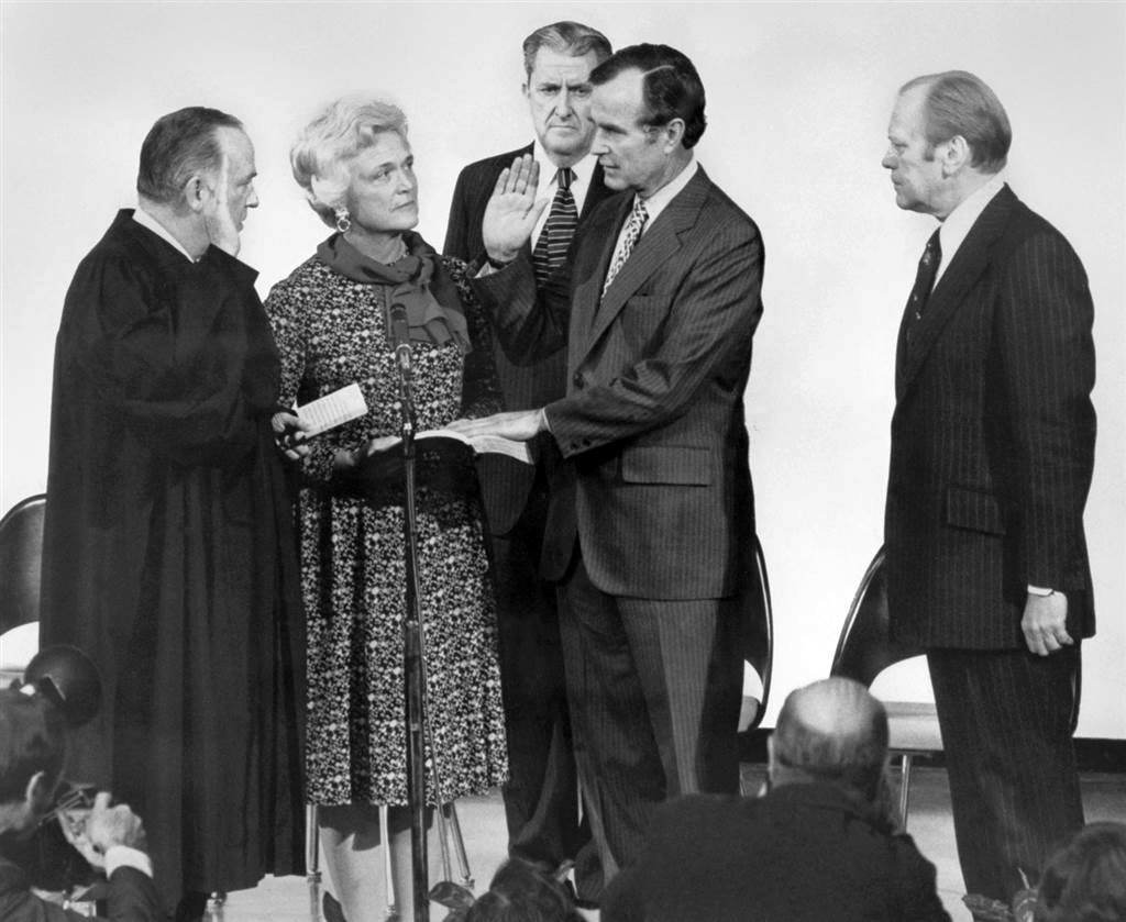 Cuoc doi cua George Herbert Walker Bush anh 5