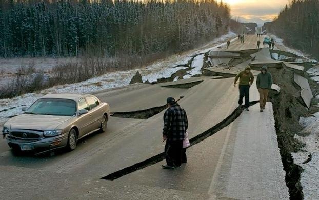 Hon 1.000 con du chan sau dong dat lam rung chuyen Alaska hinh anh