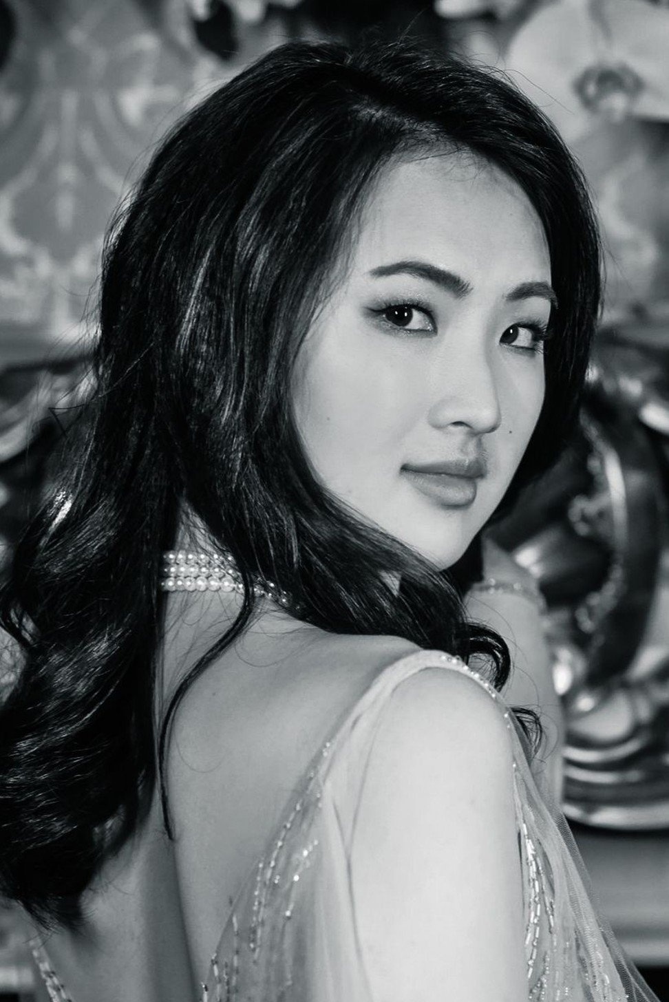 con gai chu tich Huawei anh 4