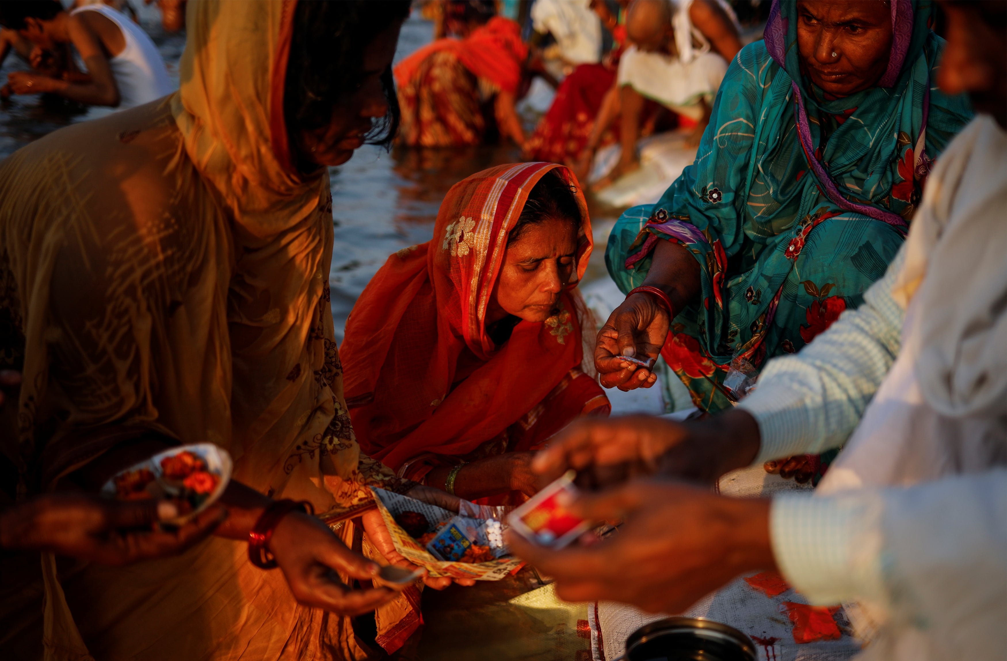 le hoi tam nuoc song thieng o An Do anh 4