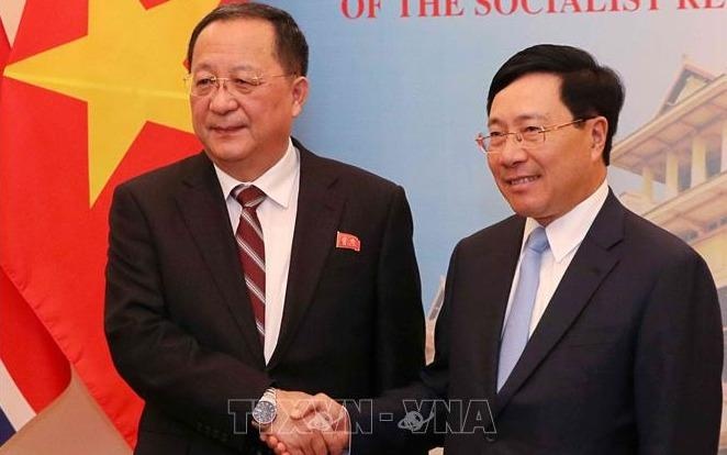 Pho thu tuong Pham Binh Minh tham chinh thuc Trieu Tien hinh anh