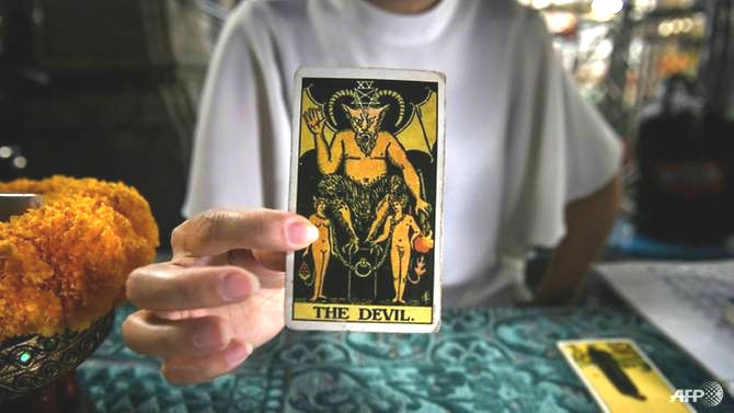 Chinh tri gia Thai Lan do xo den thay boi truoc cuoc bau cu hon loan hinh anh