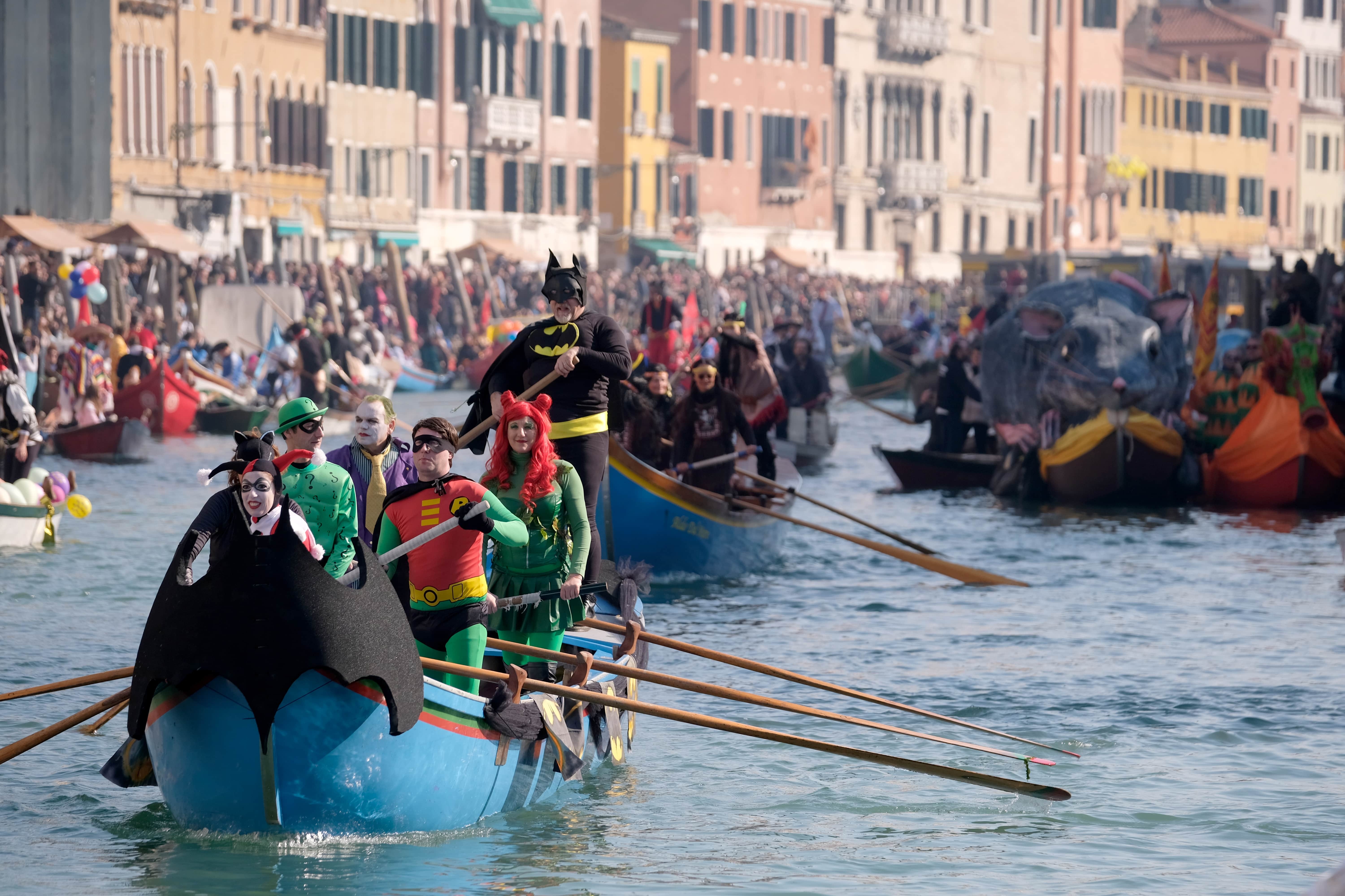 le hoi carnival tren kenh dao o Venice anh 3