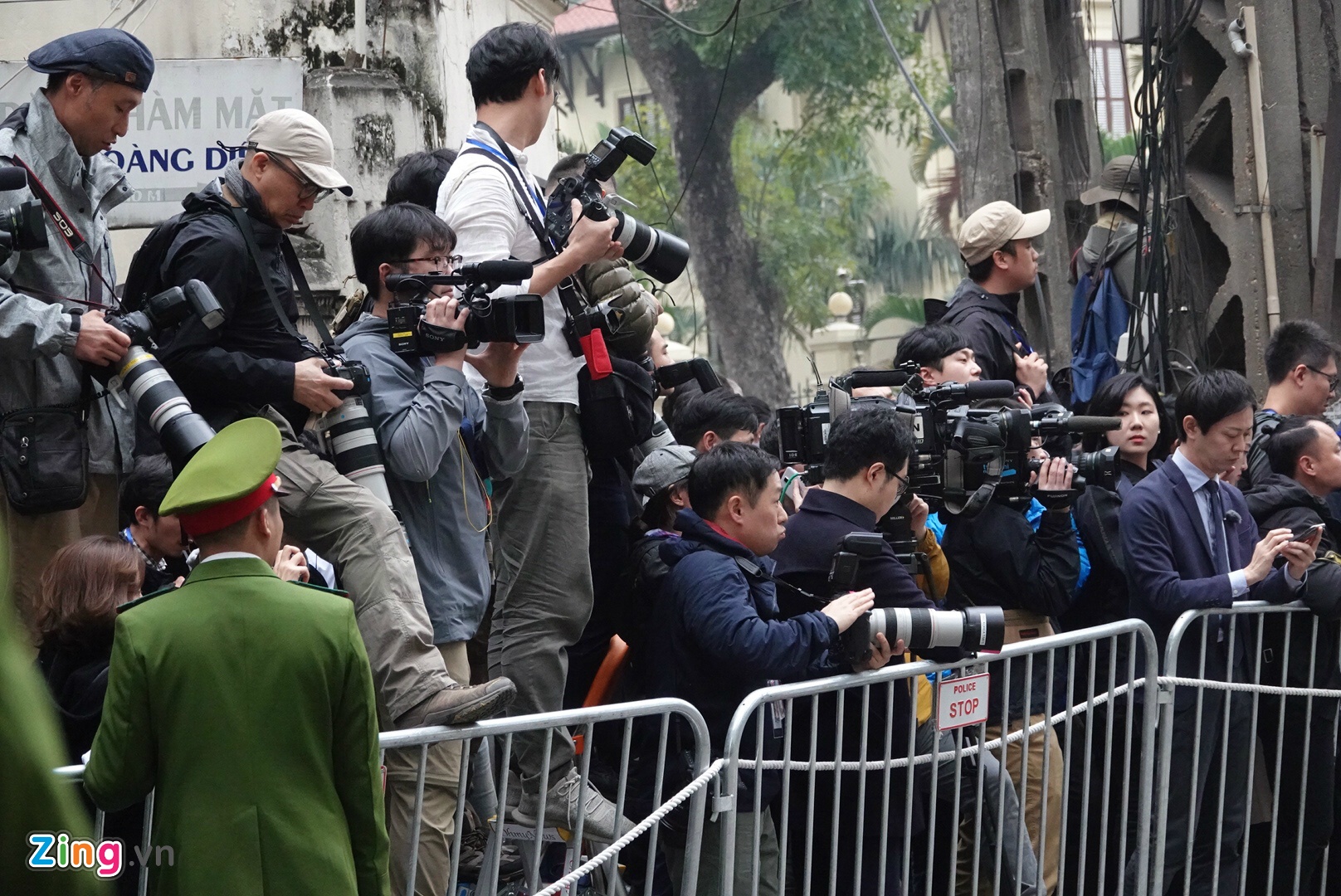 con sot Kim Jong Un tai Ha Noi anh 15