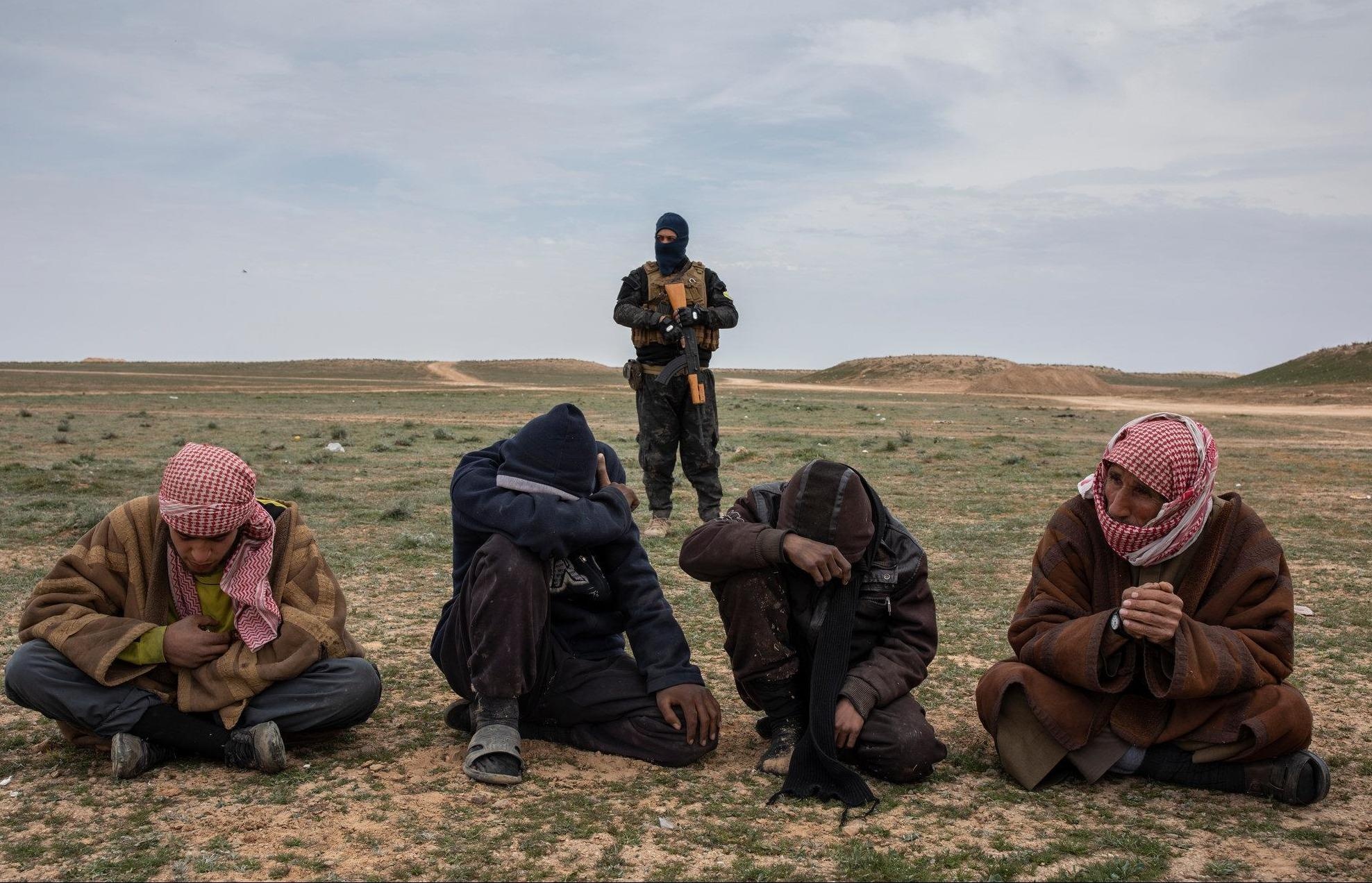 Ngoi lang IS cuoi cung va su sup do cua 'de che' mot thoi hinh anh