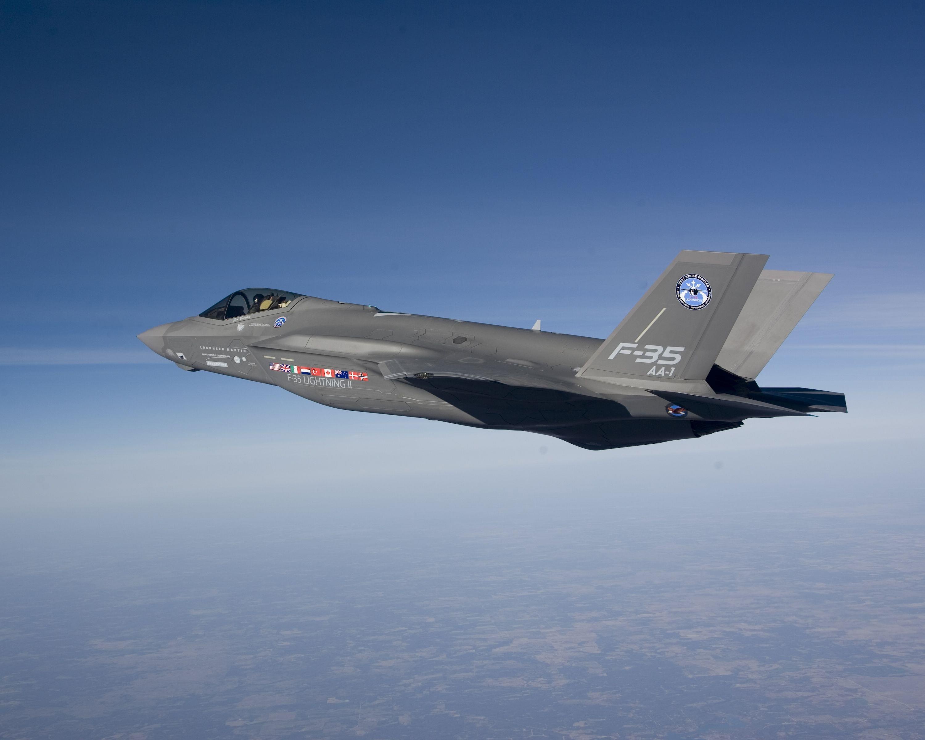 May bay chien dau Nhat bien mat khoi radar tren Thai Binh Duong hinh anh