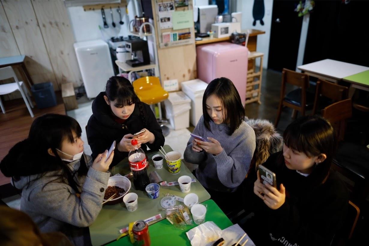 nguoi Nhat den Han Quoc tham gia K-pop anh 4