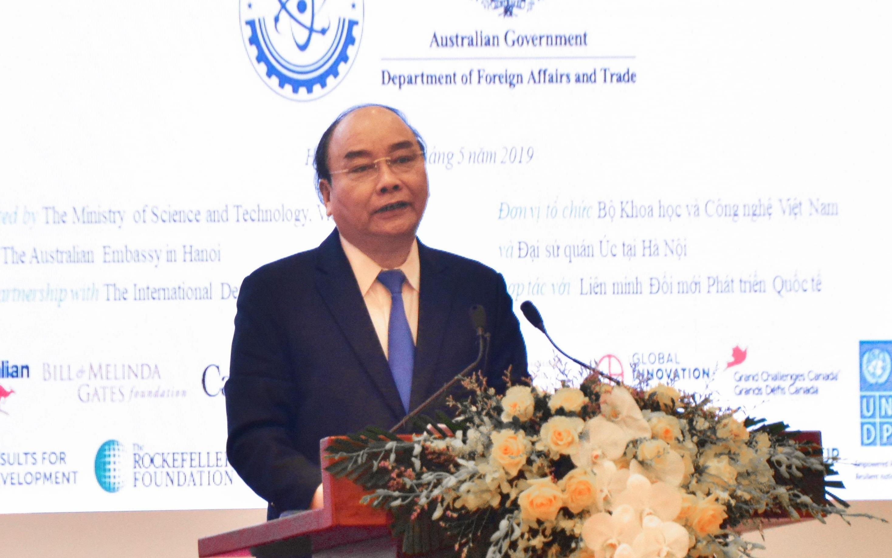 Thu tuong Nguyen Xuan Phuc: Con nguoi phai la trung tam cua sang tao hinh anh