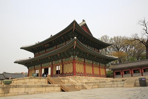 Google bi chi trich vi de ten cung dien Han Quoc bang tieng Nhat hinh anh