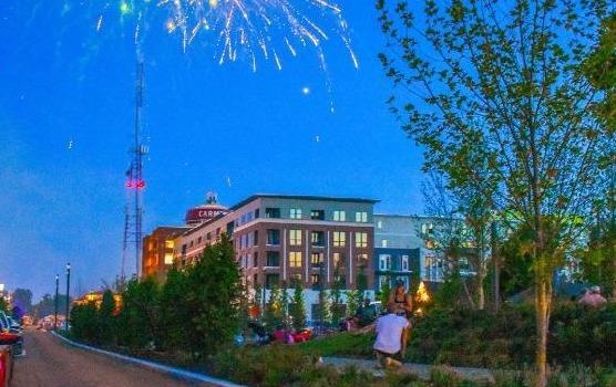 Canh tuong vo tinh lot vao anh phao hoa Quoc khanh My gay sot hinh anh