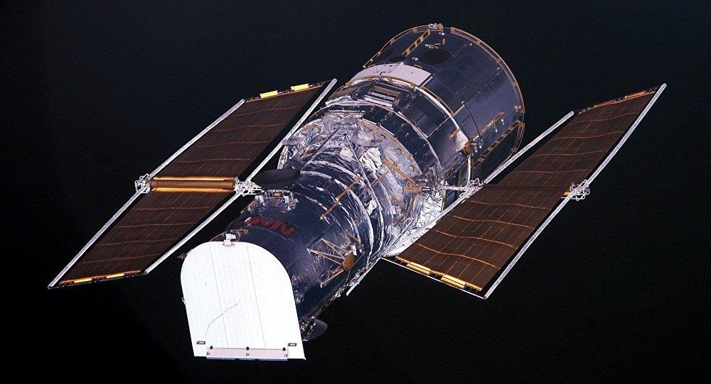 Kinh thien van Hubble chup duoc anh hiem ve hai thien ha sap va cham hinh anh