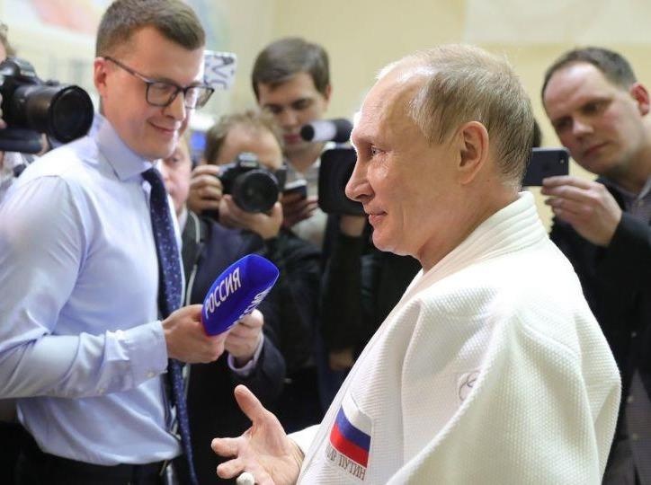 TT Putin: Judo giup 'bat song' voi cac nha lanh dao hinh anh