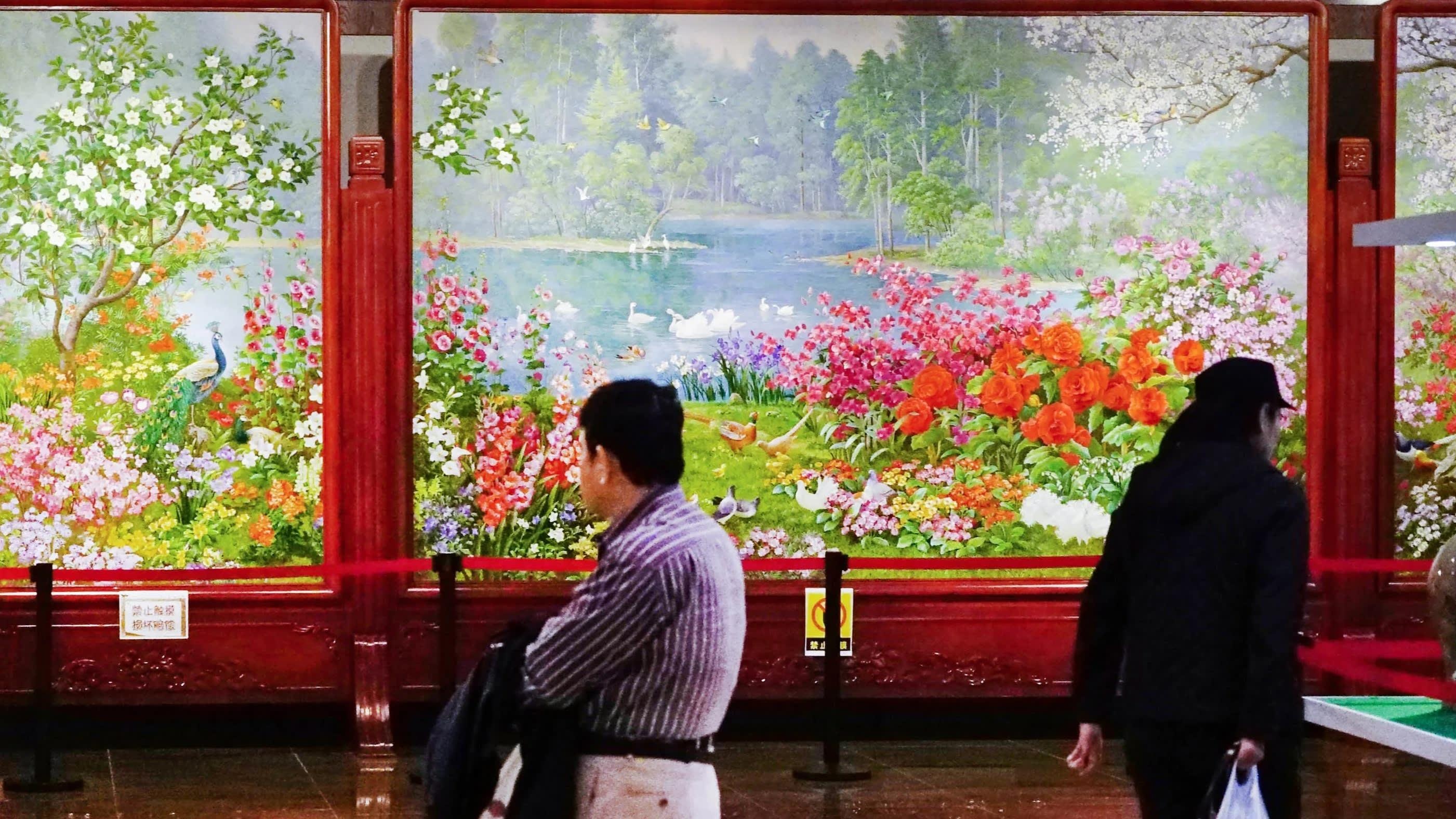 Trieu Tien day manh xuat khau tranh va toc gia de kiem ngoai te hinh anh