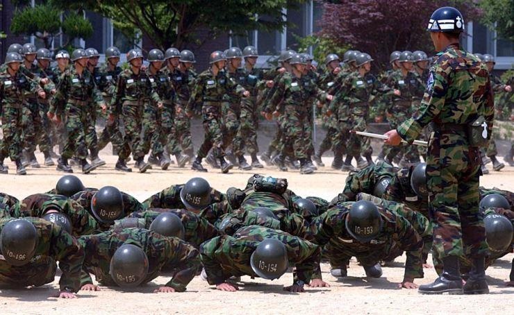 Han Quoc phat hien 48 nguoi co tron nghia vu quan su hinh anh