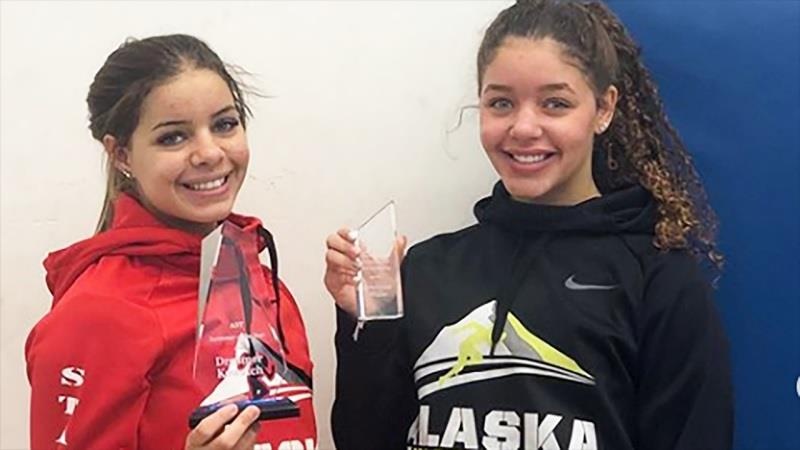 Nu sinh My bi tuoc giai vi do boi 'ho lung qua nhieu' hinh anh