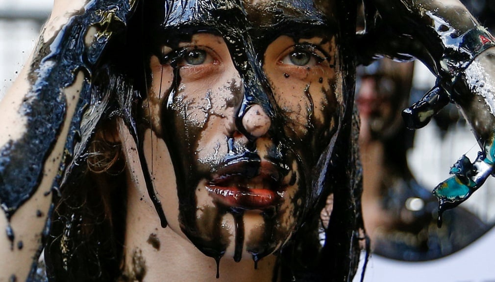 Le hoi nem bun den va sieu bao Dorian vao top anh tuan hinh anh