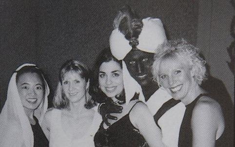 Lo anh gay soc truoc bau cu, Thu tuong Trudeau phai xin loi hinh anh