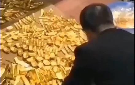 Cuu quan chuc Trung Quoc giau 13,5 tan vang thoi trong ham bi mat hinh anh