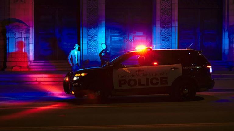 4 nguoi chet trong vu xa sung quan bar tai My hinh anh