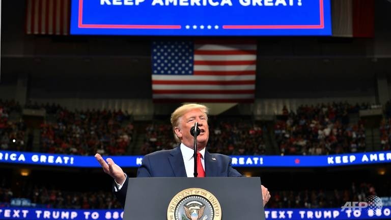 Trump đánh nhau như hai đứa trẻ ảnh 1 Trump danh nhau nhu hai dua tre anh 1