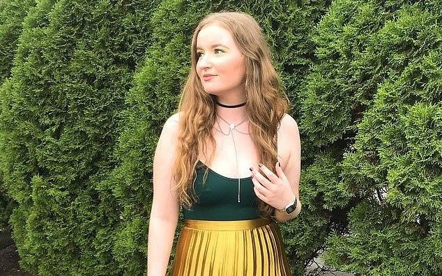 Nu sinh Anh mat tich sau bua tiec bai bien dem o Campuchia hinh anh