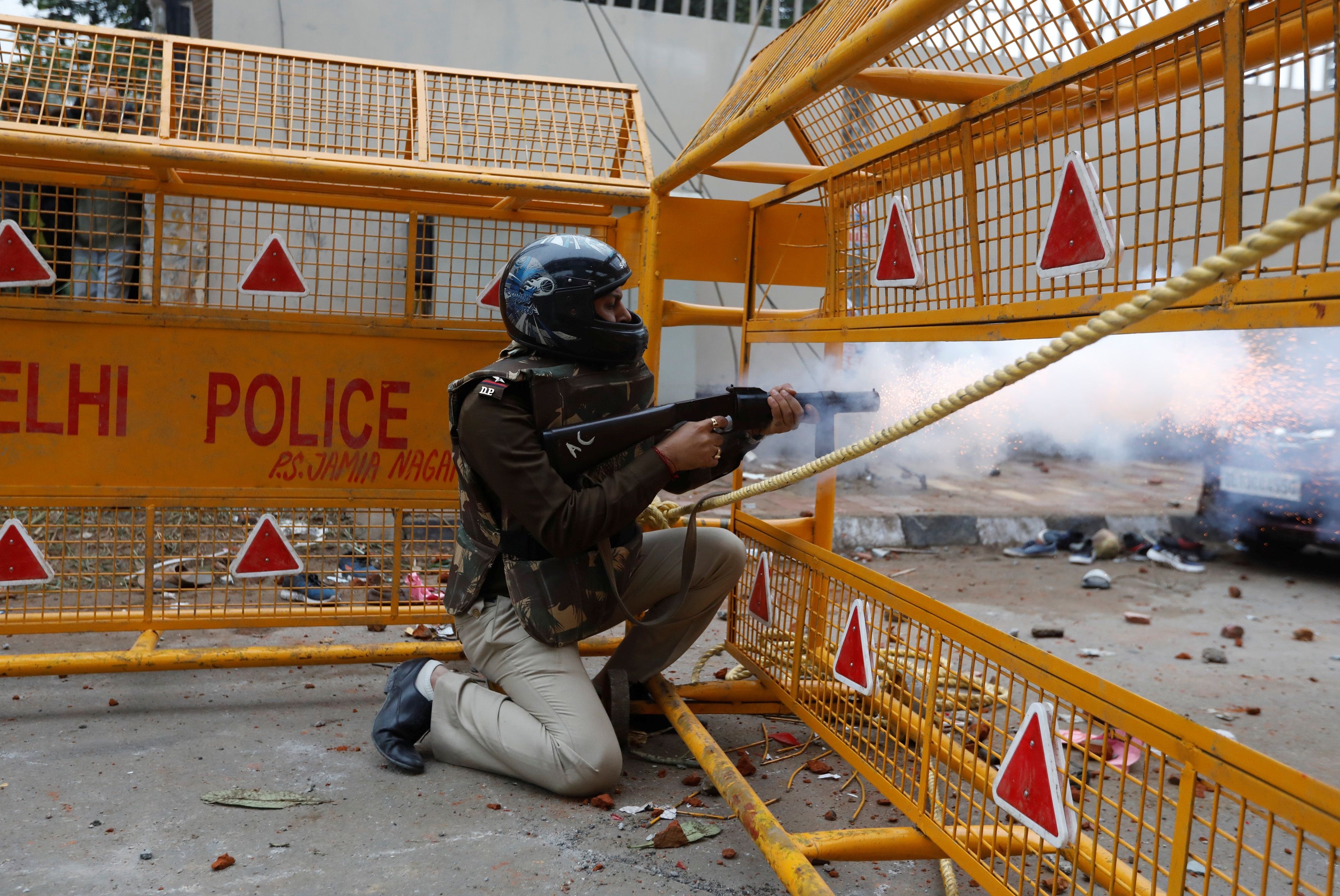 bieu tinh An Do anh 8