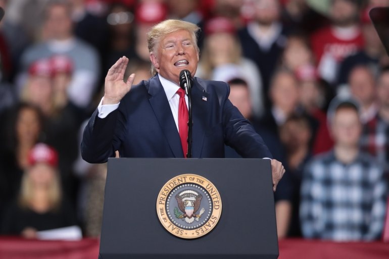 TT Trump am chi co ha nghi si Dan chu o 'dia nguc' hinh anh