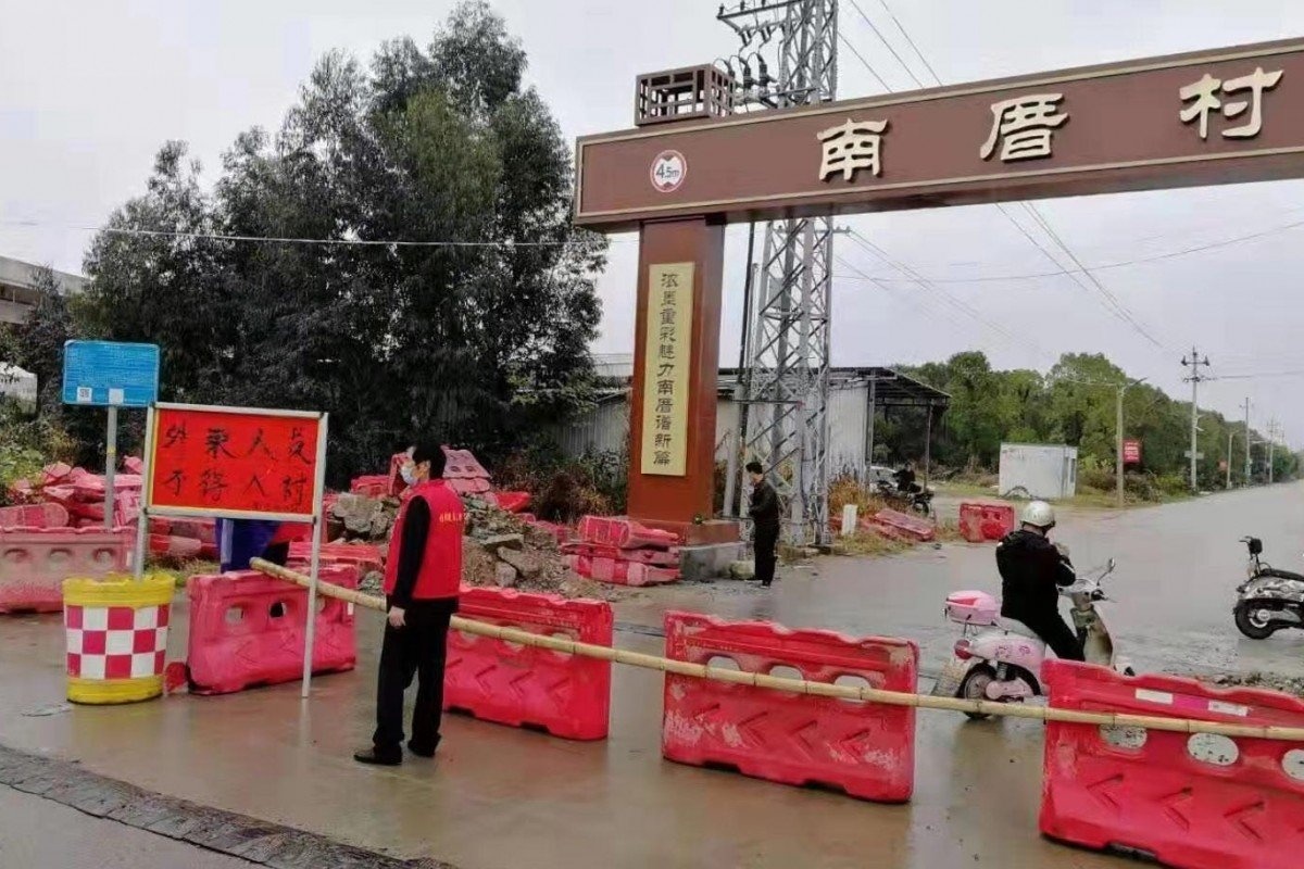 Nguoi Ho Bac bi ‘hat hui’, hang xom dao duong chan loi hinh anh