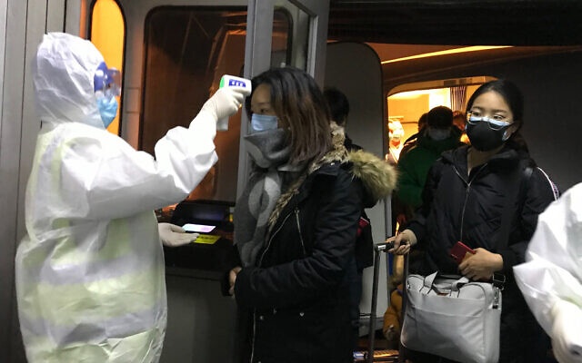 17 luu hoc sinh Viet Nam va nguoi nha tai Vu Han deu an toan hinh anh