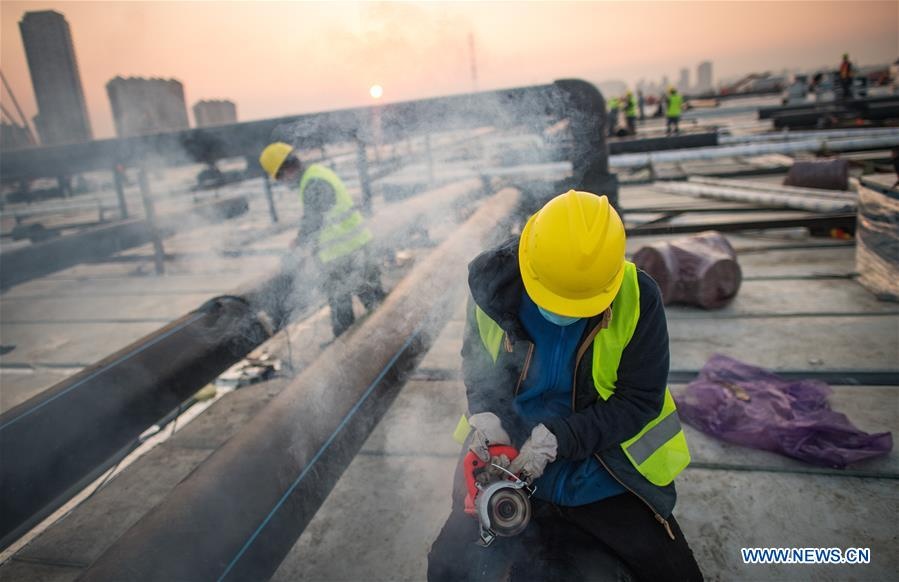 Vu Han chay dua hoan tat benh vien da chien thu 2 chong dich hinh anh