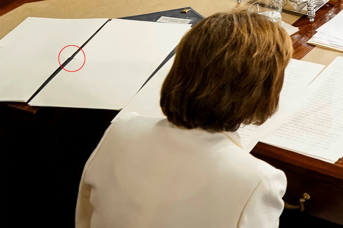 Vet la tren Thong diep Lien bang cua TT Trump truoc khi ba Pelosi xe hinh anh