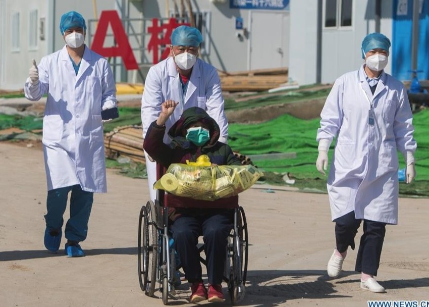 So nguoi chet vi virus corona len toi 2.010, hon 75.000 ca nhiem hinh anh