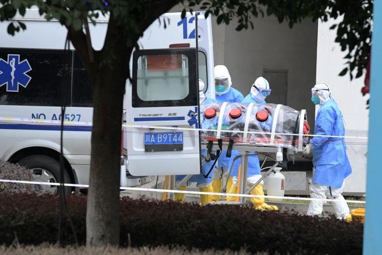 Benh nhan Trung Quoc nhap vien tro lai vi tai nhiem virus corona hinh anh