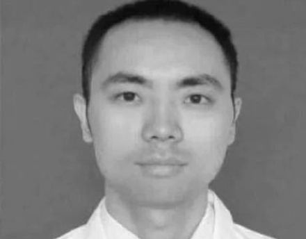 Bac si TQ qua doi sau 39 ngay lam viec lien tiep chong Covid-19 hinh anh