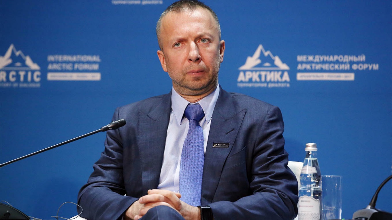 Ty phu Nga tu tu tai nha rieng, thi the co vet sung ban hinh anh