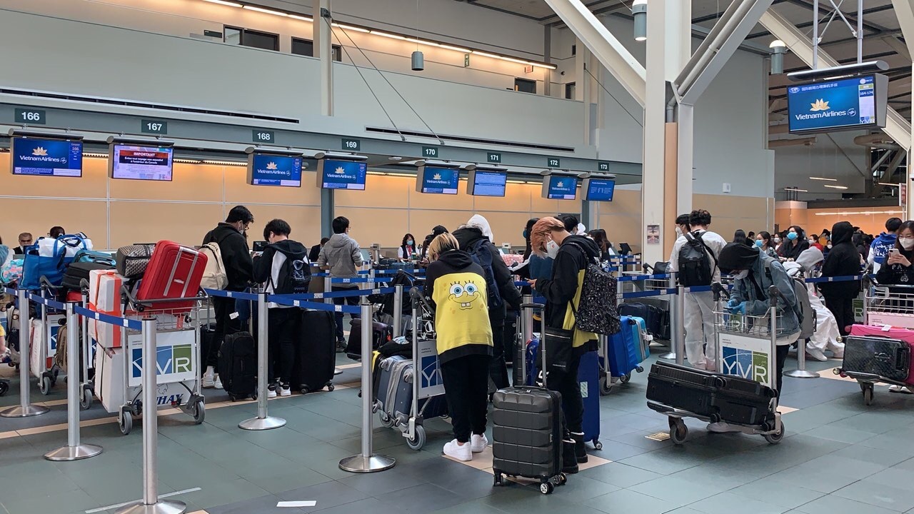 276 cong dan Viet Nam o Canada duoc dua ve nuoc an toan hinh anh