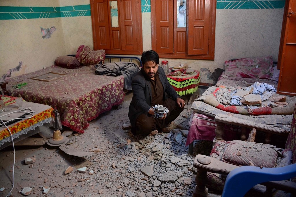 'Canh tay mo mam' trong dem toi day phu nu o Pakistan vao duong cung hinh anh