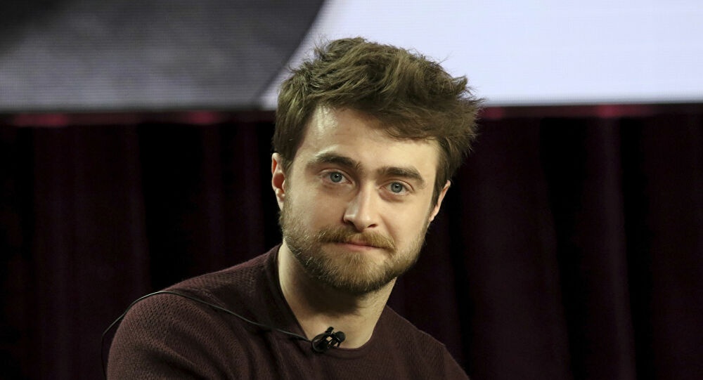 JK Rowling bi to ky thi nguoi chuyen gioi, Daniel Radcliffe len tieng hinh anh