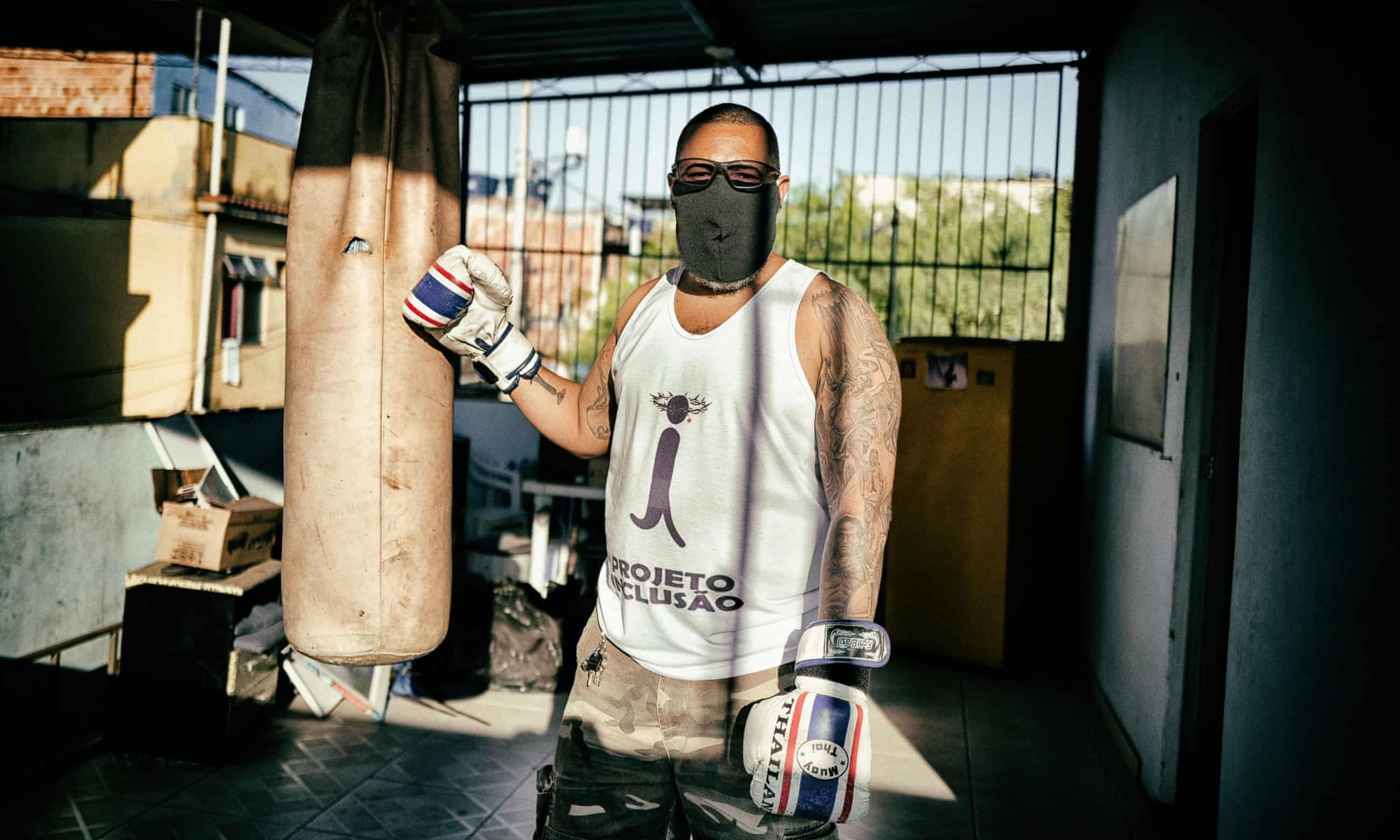 Covid-19 phoi bay nan bat binh dang chung toc dang kinh ngac o Brazil hinh anh