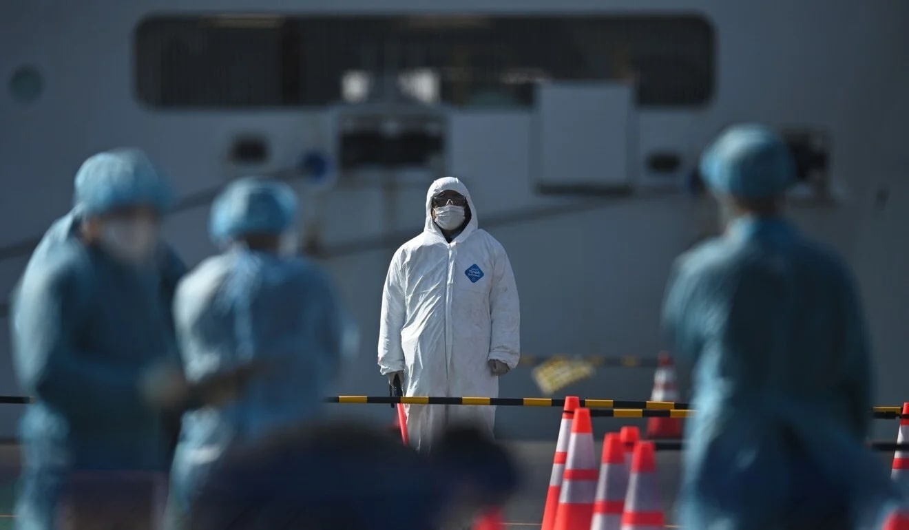 du thuyen Covid-19 anh 2