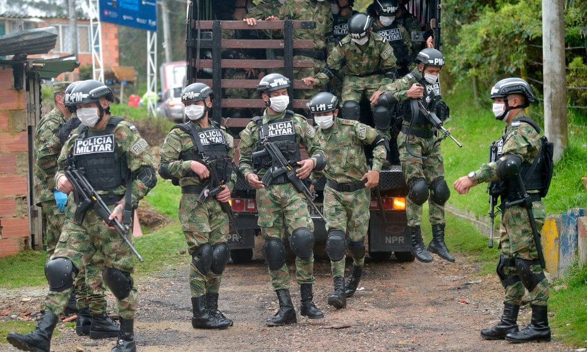 Linh Colombia lien tuc dinh cao buoc cuong hiep thieu nu ban dia hinh anh