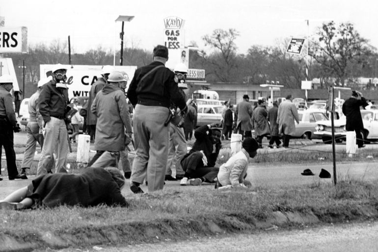 phong trao bieu tinh anh 7