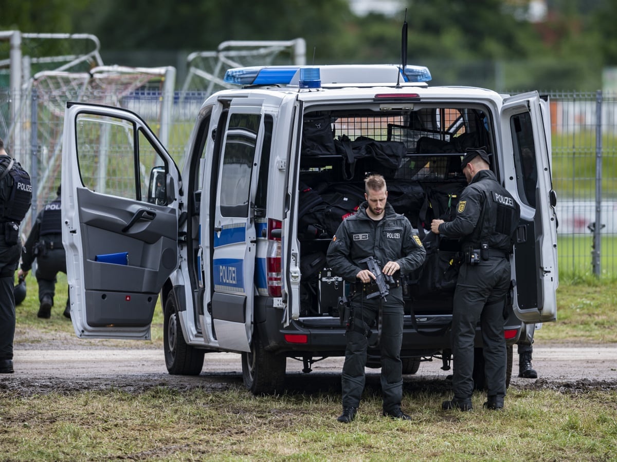 Nghi pham bi an mang cung ten o Duc bi bat cung la thu truoc mat hinh anh