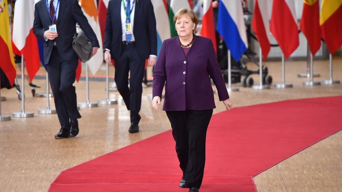 Thu tuong Merkel anh 2