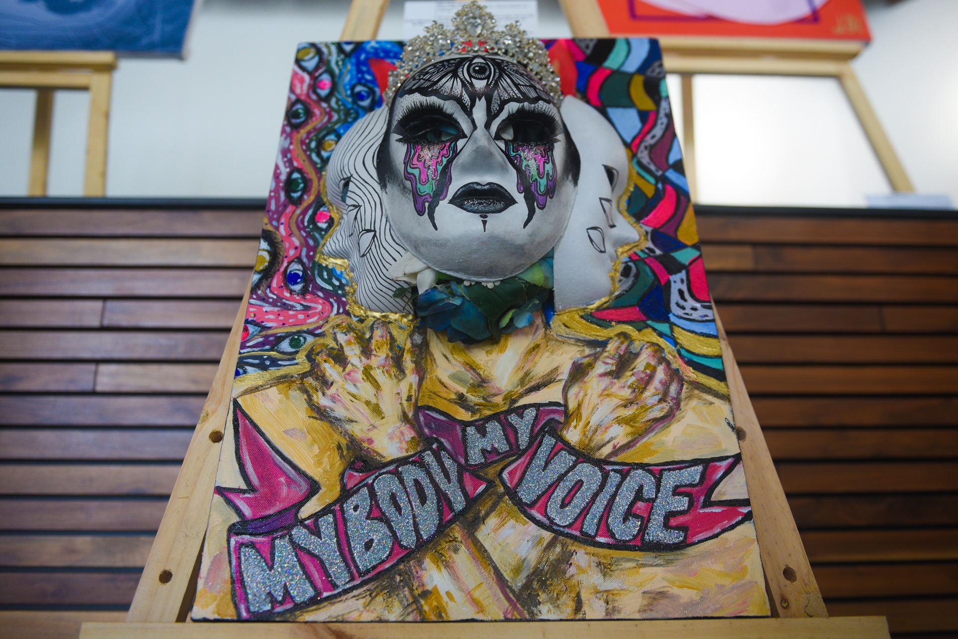 'Toi mac ao ho nghia la nguoi khac duoc so nguc toi?' hinh anh