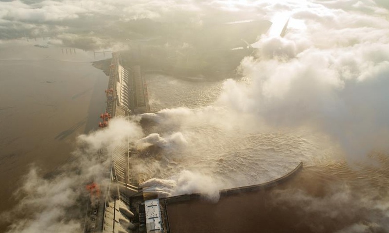 Luong nuoc do ve cao ky luc, Dap Tam Hiep tiep tuc xa lu lan 3 hinh anh