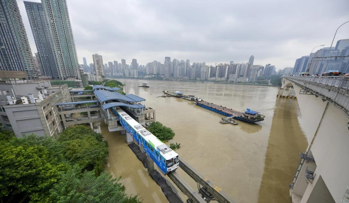 Co tran Tu Khi Khau chim trong bien nuoc do lu lut lich su hinh anh