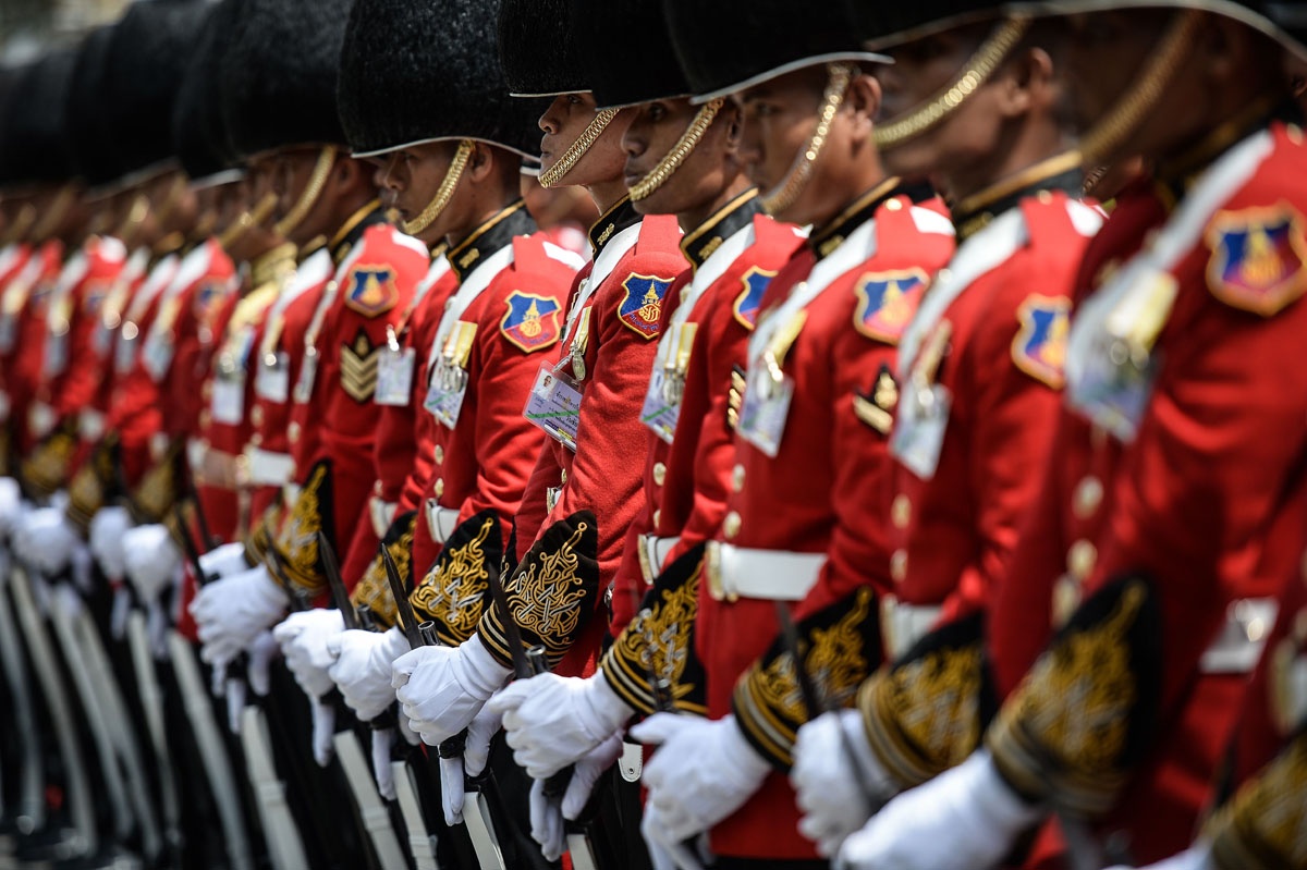 Tuong hoang gia tang anh huong, de doa quyen luc thu tuong Thai hinh anh