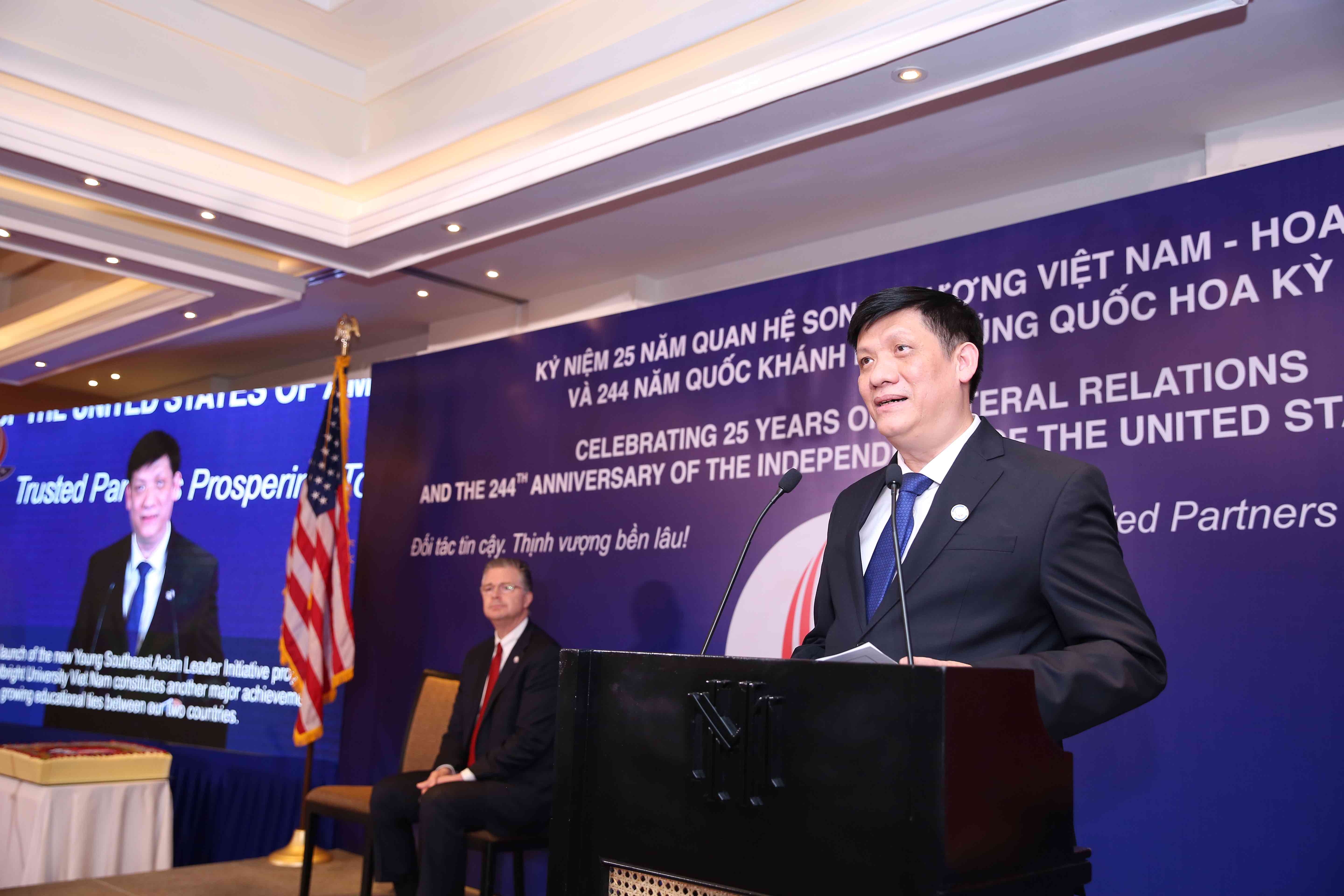 25 quan he Viet My anh 1