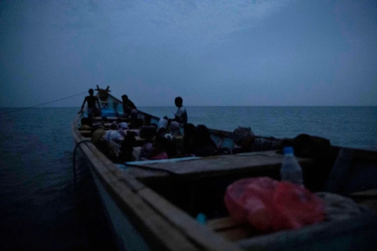 10 thi the troi dat vao bo bien Djibouti hinh anh